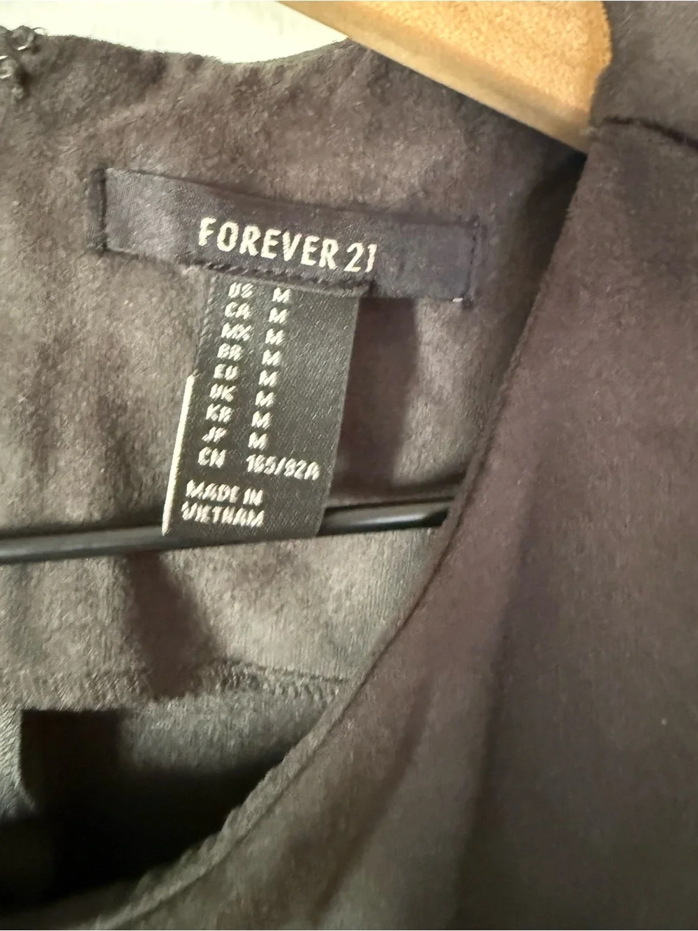 Forever 21 image shows